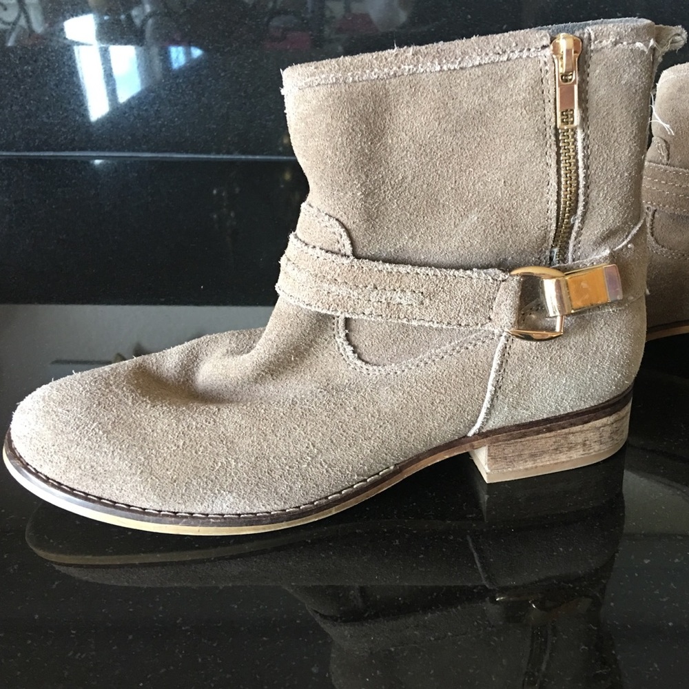 Steve Madden boots